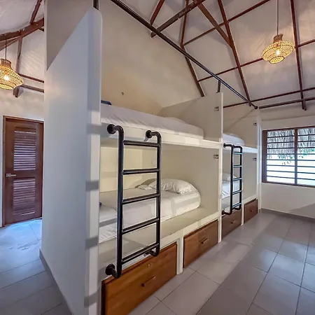 Huku Beach Hostel Palomino Exterior photo