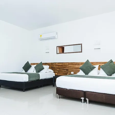 Huku Beach Hostel Palomino Exterior photo