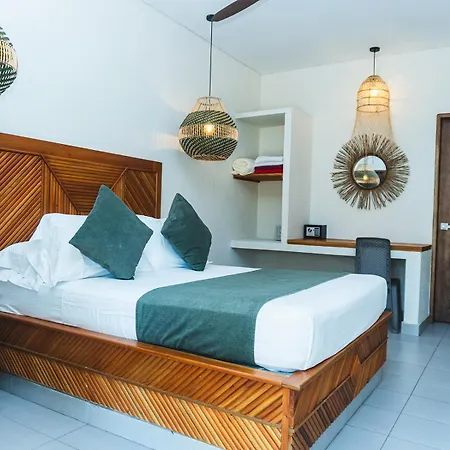 Huku Beach Hostel Palomino Exterior photo