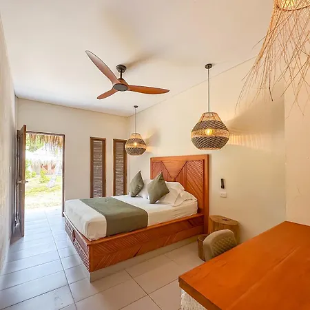 Huku Beach Hostel Palomino Exterior photo
